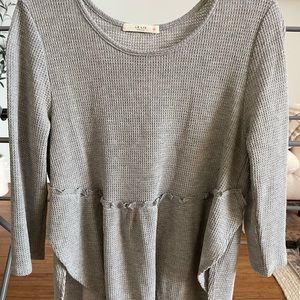 Grey waffle top